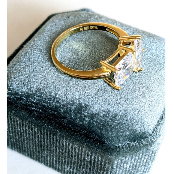 Toi Et Moi Ring Princess & Pear Cut Cubic Zirconia With Velvet Jewelry Box - Picture 13 of 17